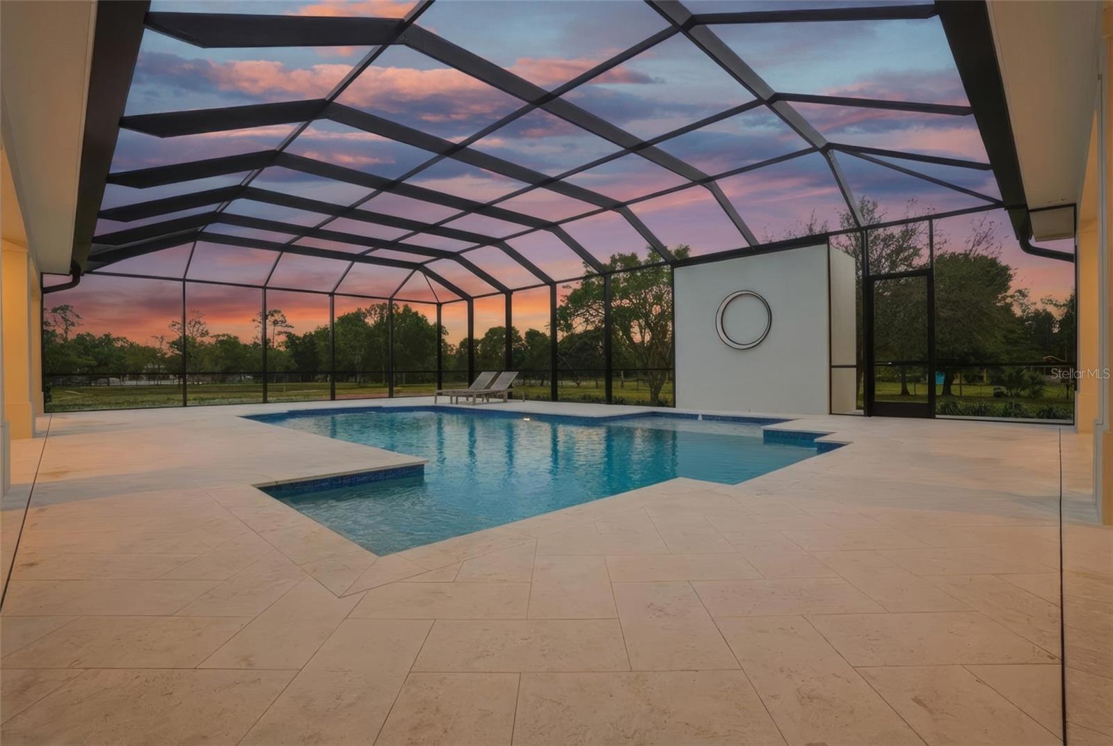 COLONIAL FARMS - Residential