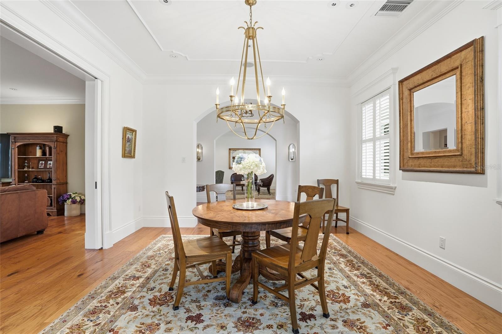 COLONIAL FARMS - Residential