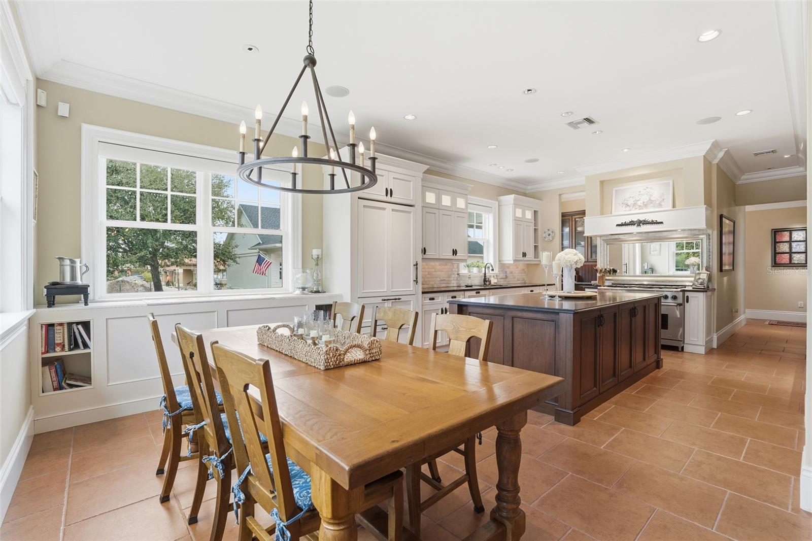 COLONIAL FARMS - Residential