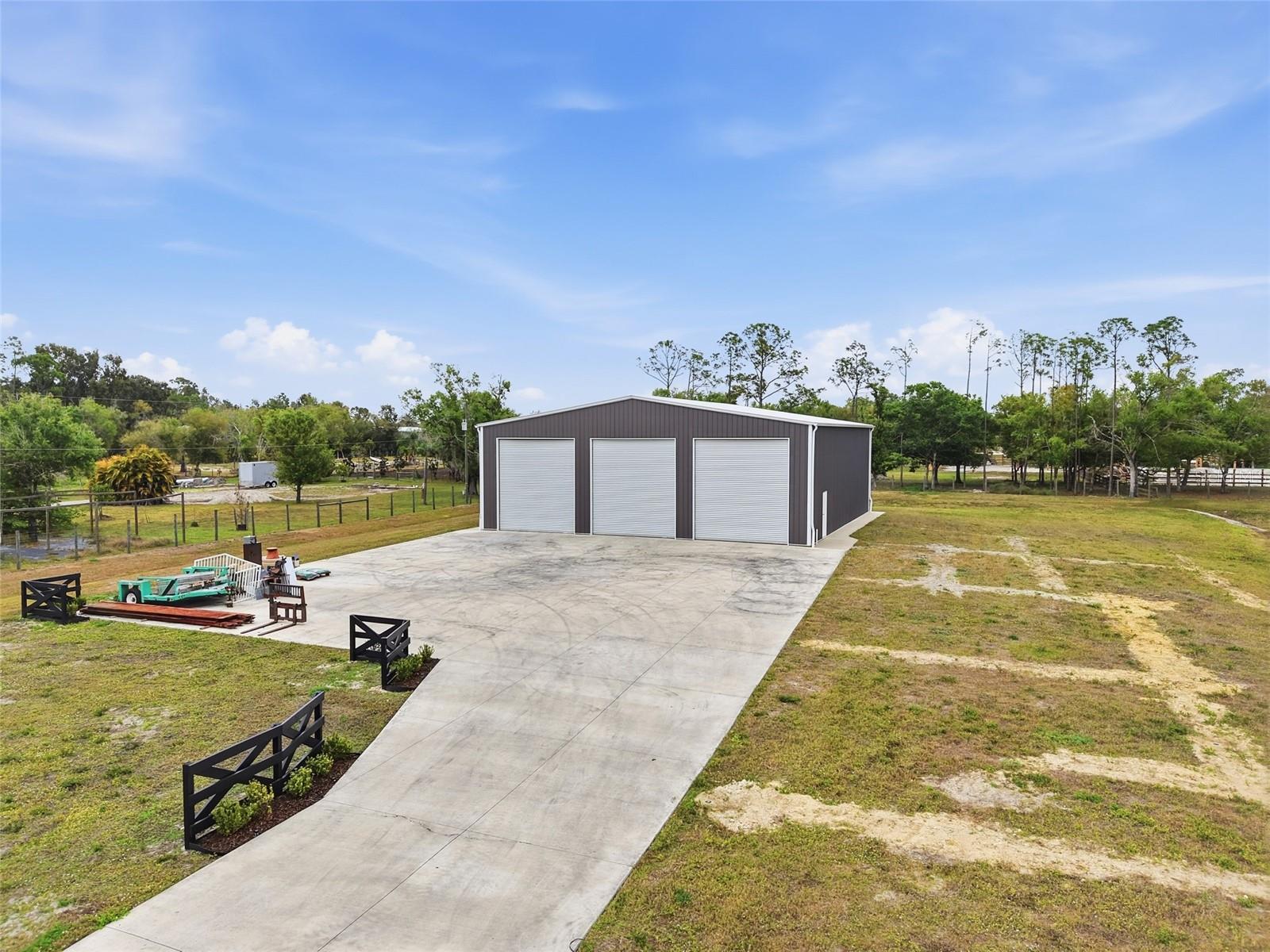 COLONIAL FARMS - Residential