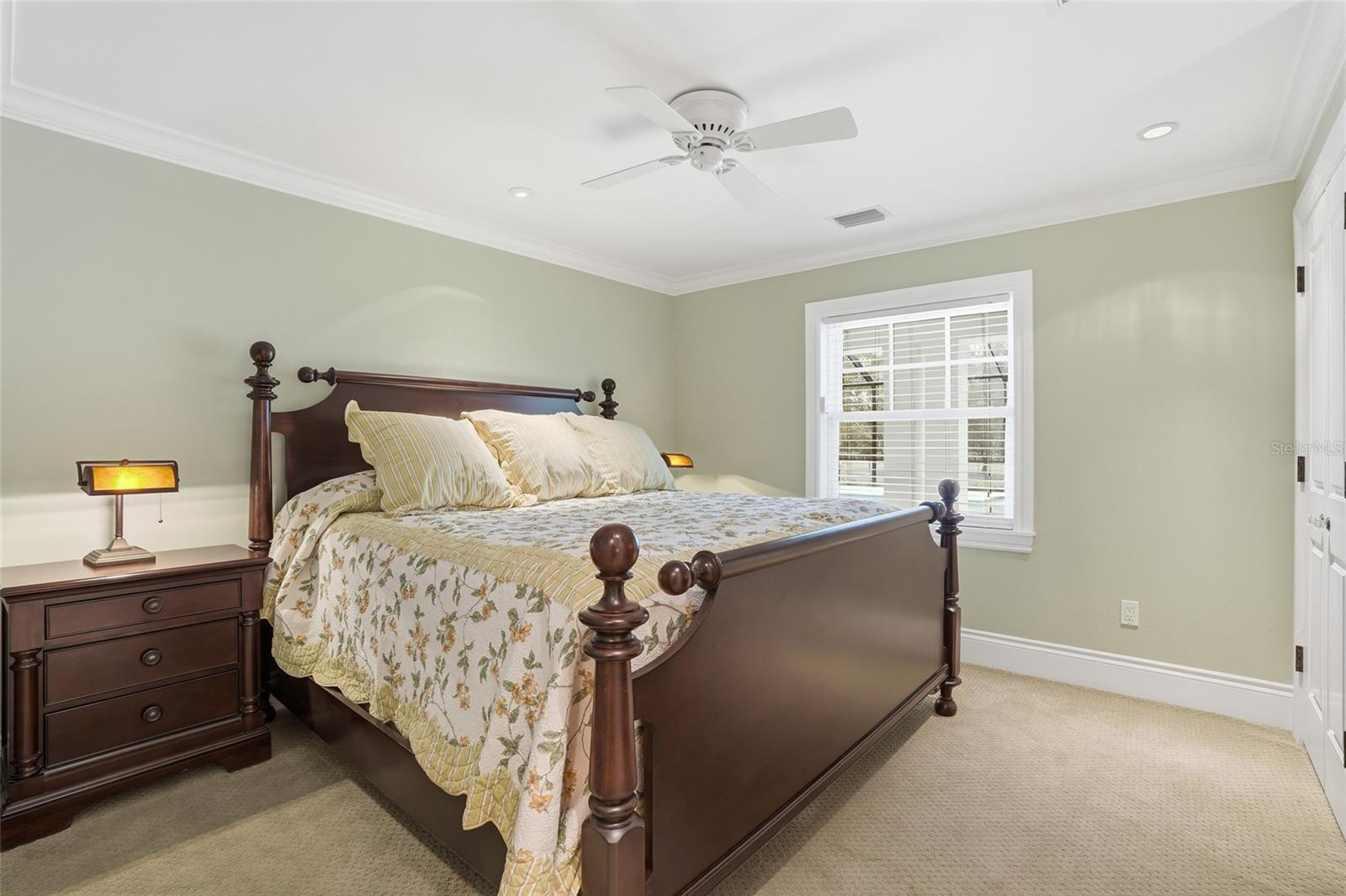 COLONIAL FARMS - Residential