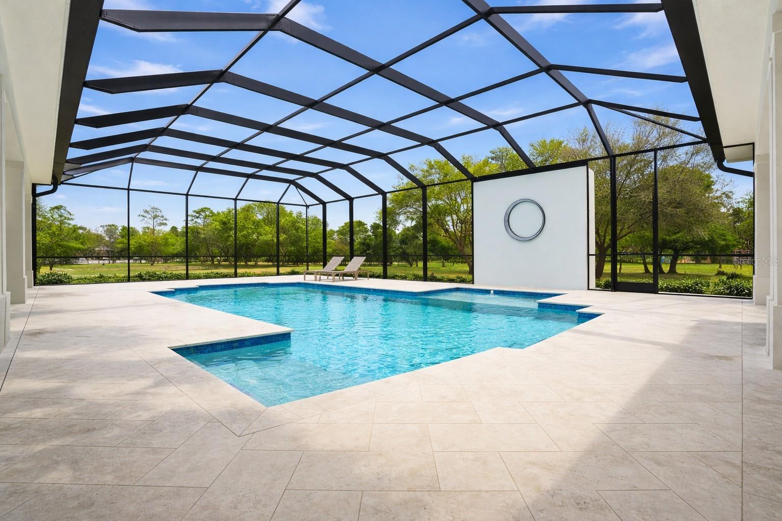 COLONIAL FARMS - Residential