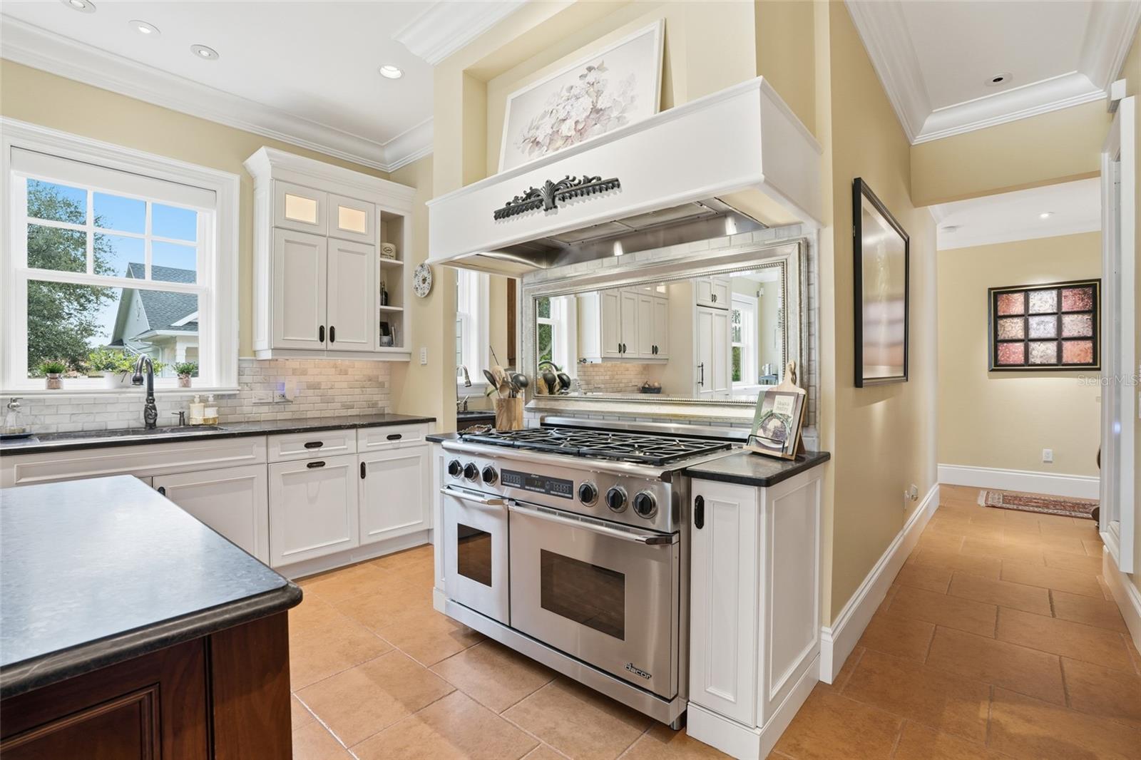 COLONIAL FARMS - Residential