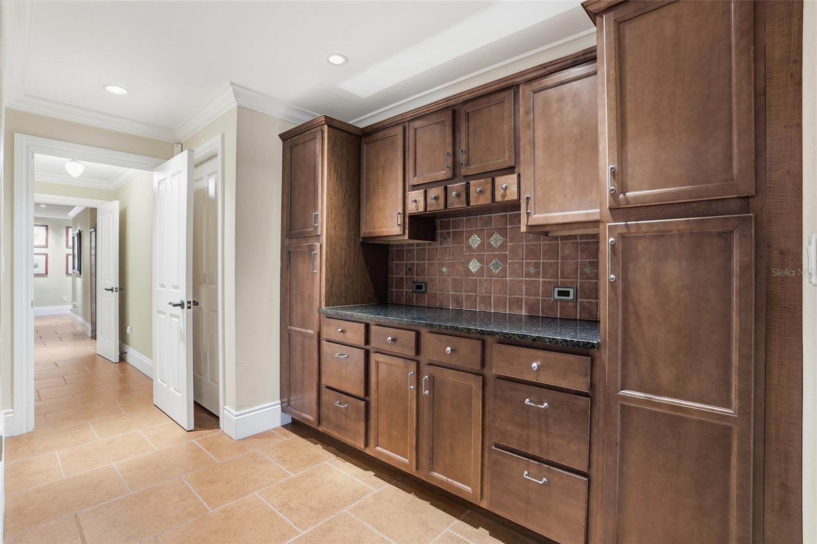 COLONIAL FARMS - Residential