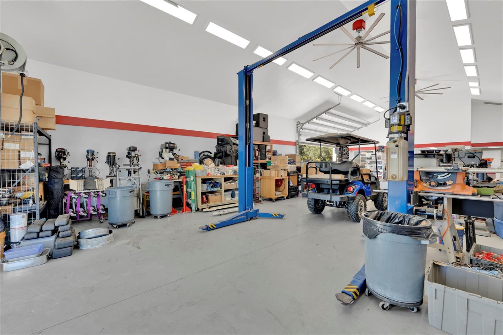 COLONIAL FARMS - Residential