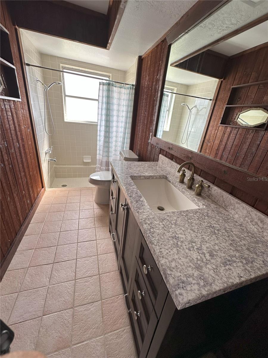 OAK PARK SUB-UNIT 3 - Residential Lease