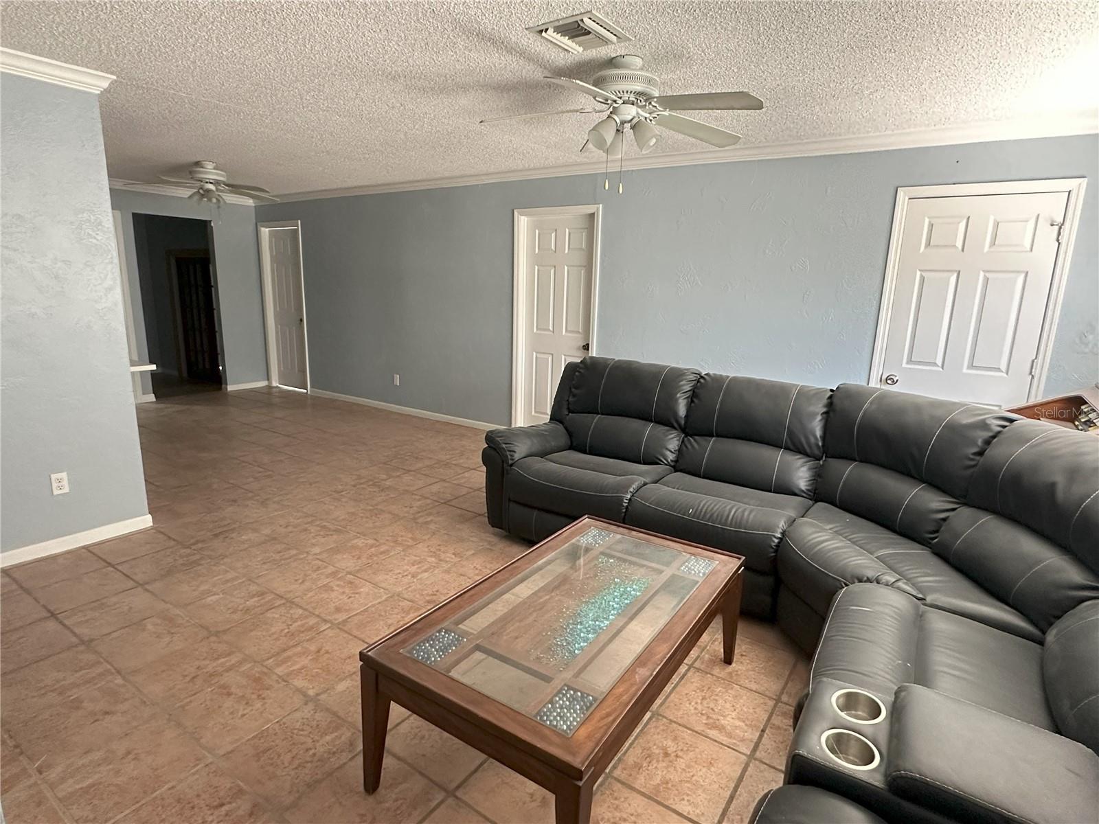 OAK PARK SUB-UNIT 3 - Residential Lease