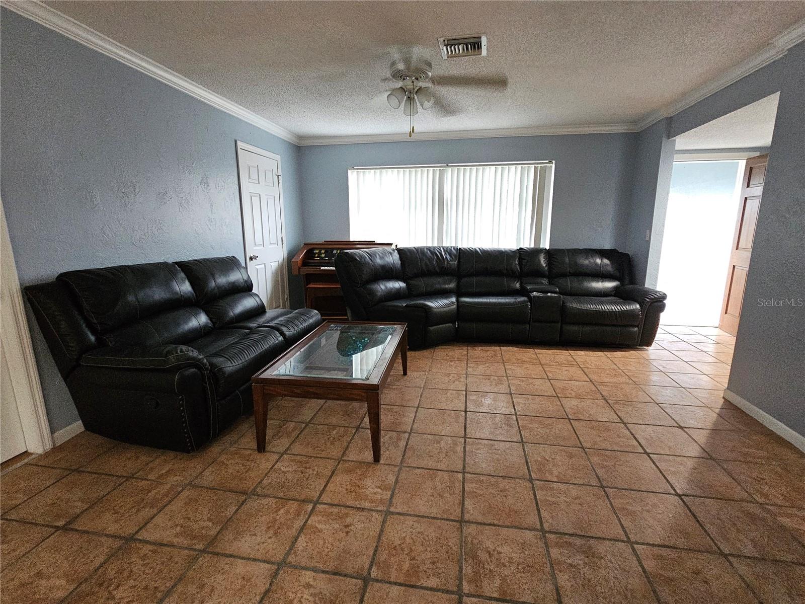 OAK PARK SUB-UNIT 3 - Residential Lease