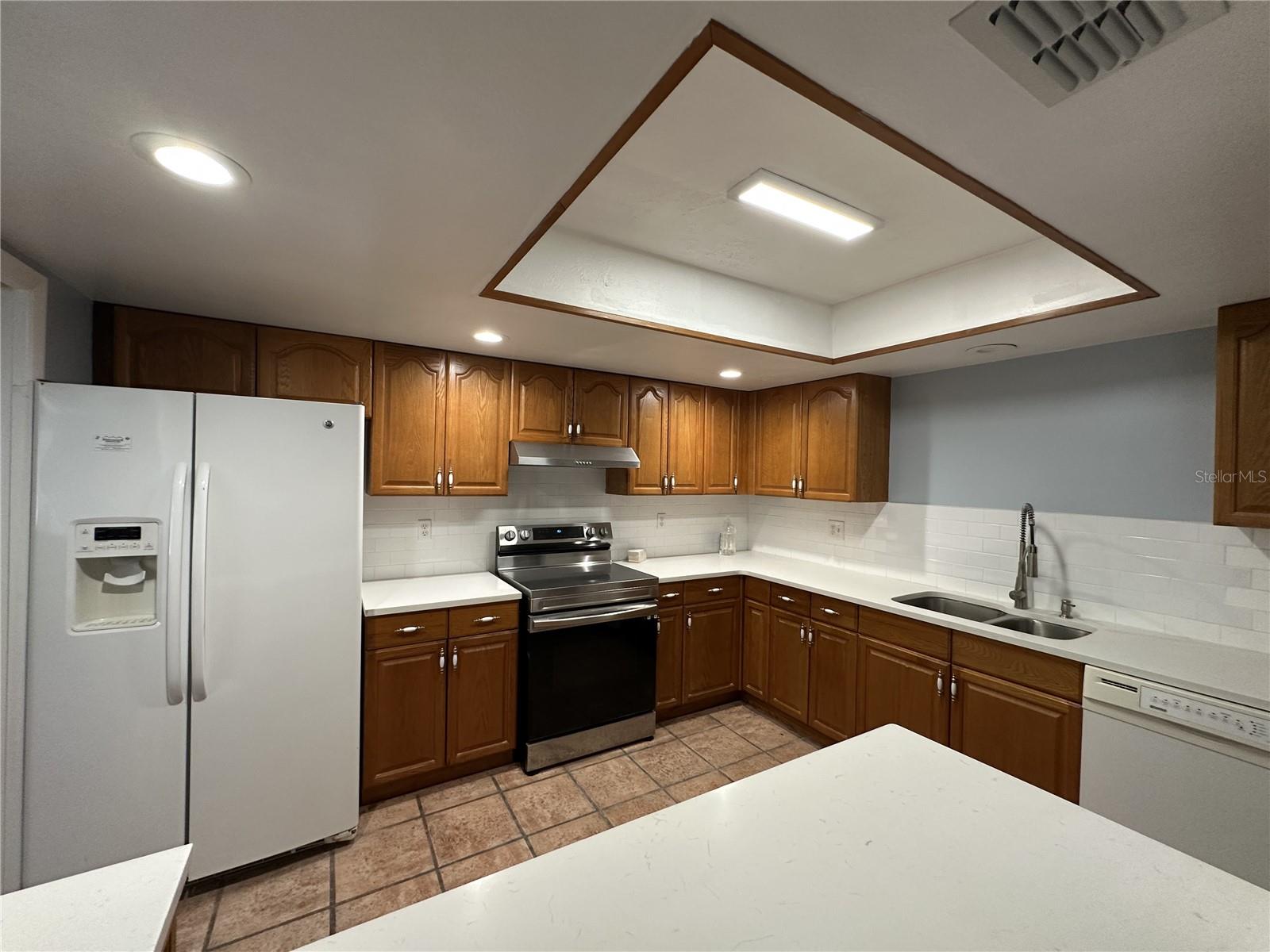 OAK PARK SUB-UNIT 3 - Residential Lease