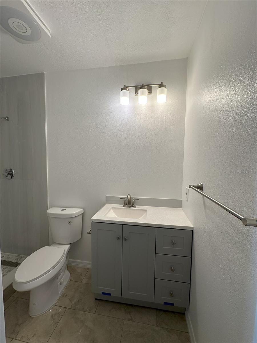 OAK PARK SUB-UNIT 3 - Residential Lease
