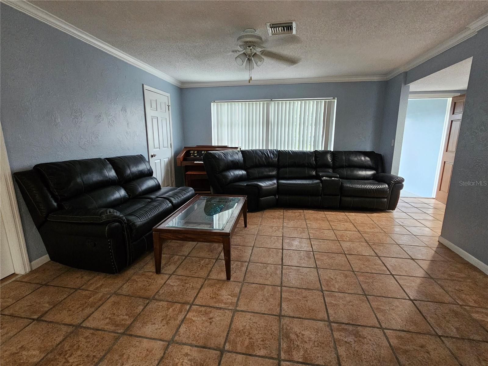 OAK PARK SUB-UNIT 3 - Residential Lease