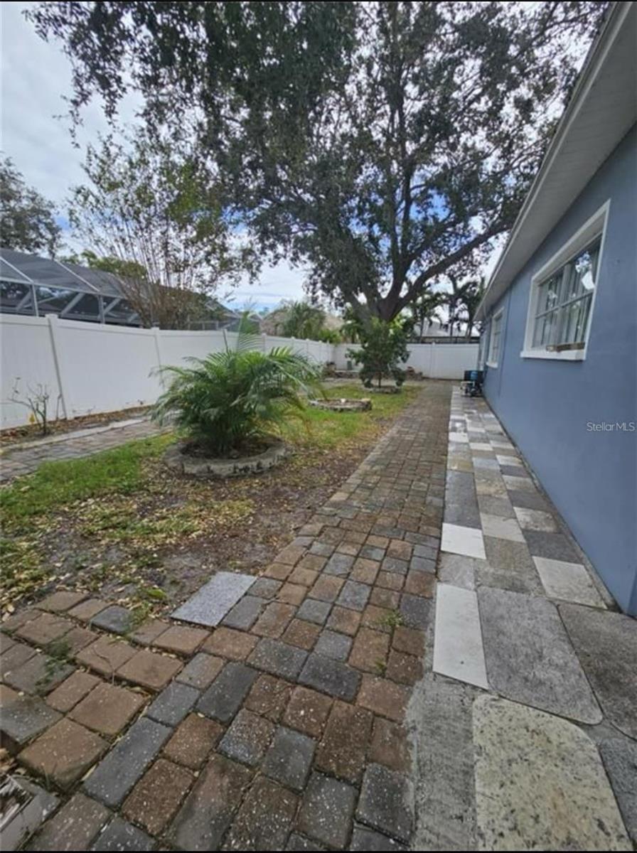 OAK PARK SUB-UNIT 3 - Residential Lease