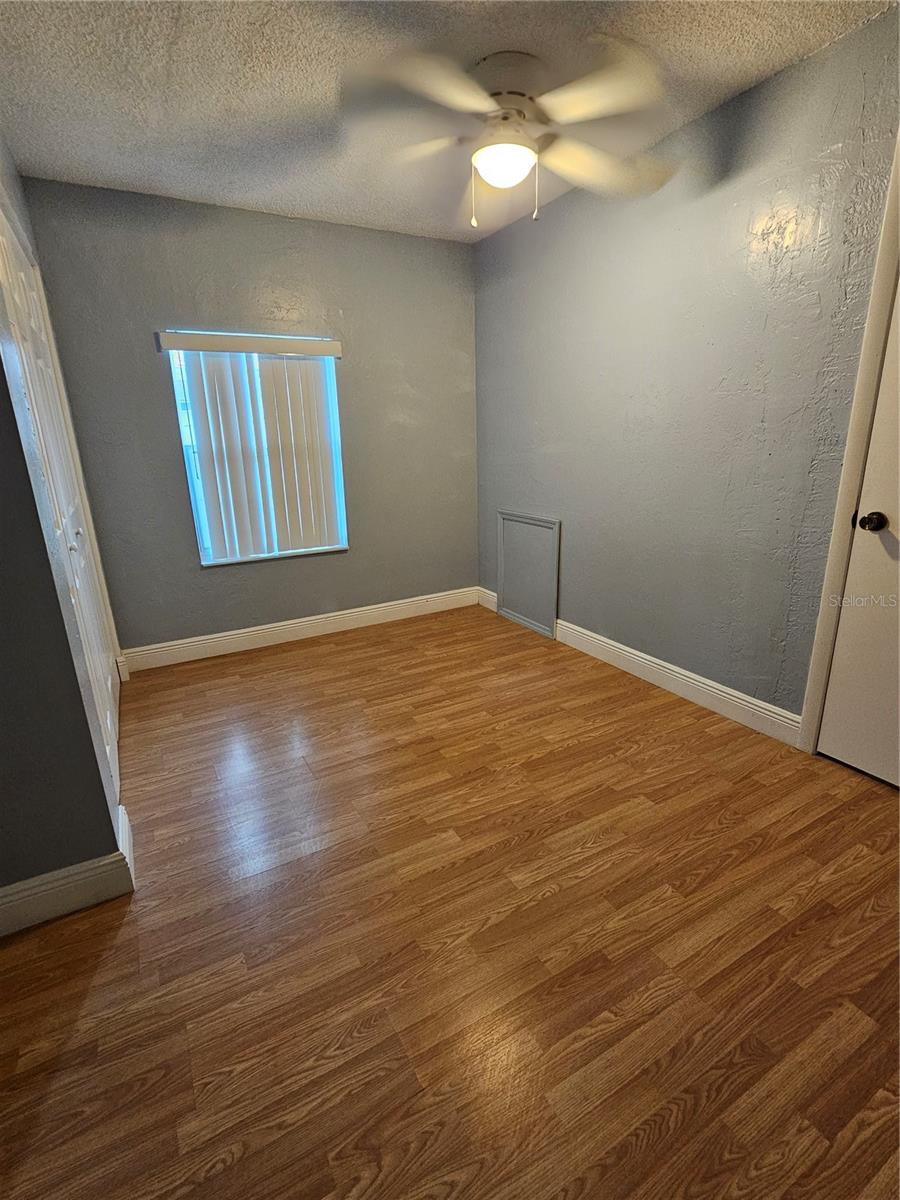 OAK PARK SUB-UNIT 3 - Residential Lease