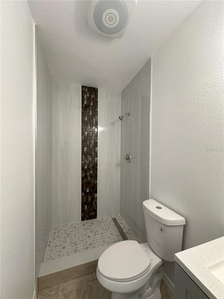 OAK PARK SUB-UNIT 3 - Residential Lease