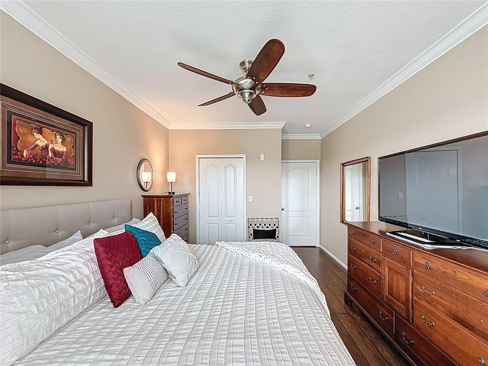 GRAND BELLAGIO AT BAYWATCH - Residential