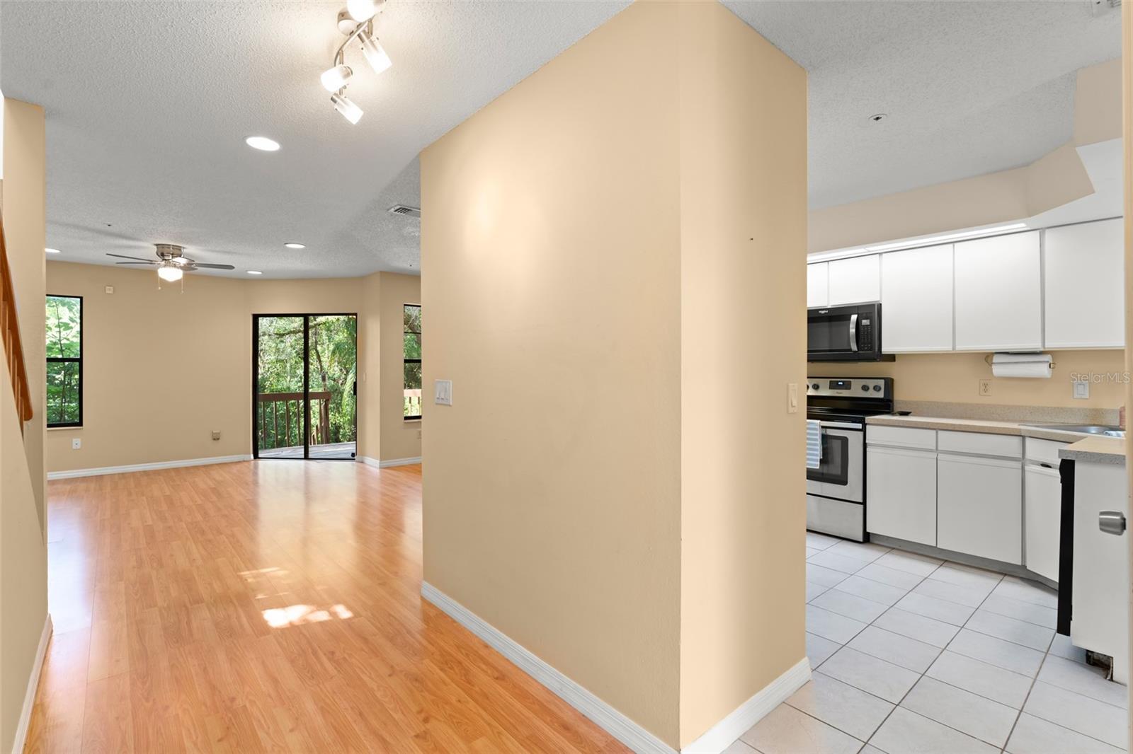 609 NORTHBRIDGE DRIVE