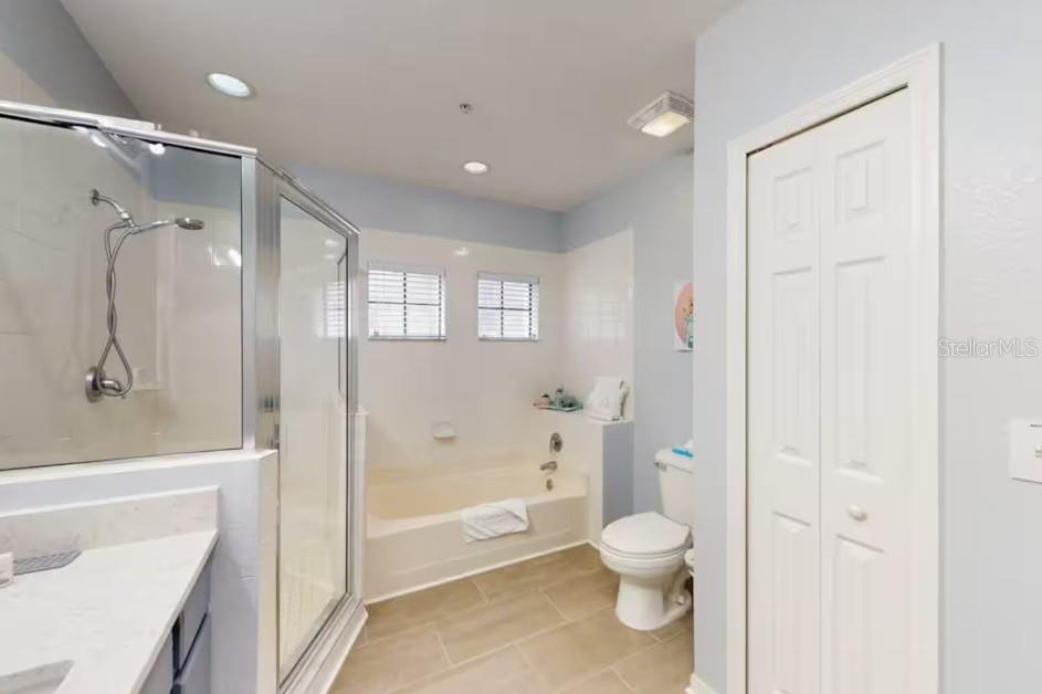 CARIBE COVE PH 05 CONDO - Residential
