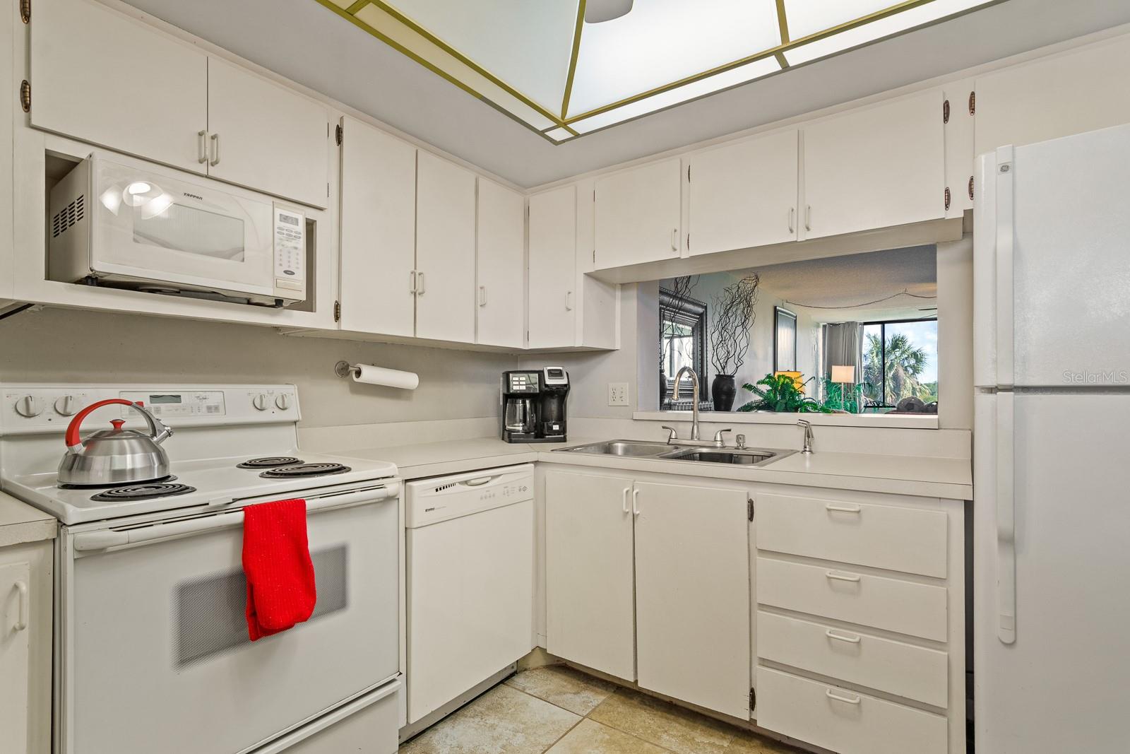 COVE CAY 26-16 VILLAGE I - Residential