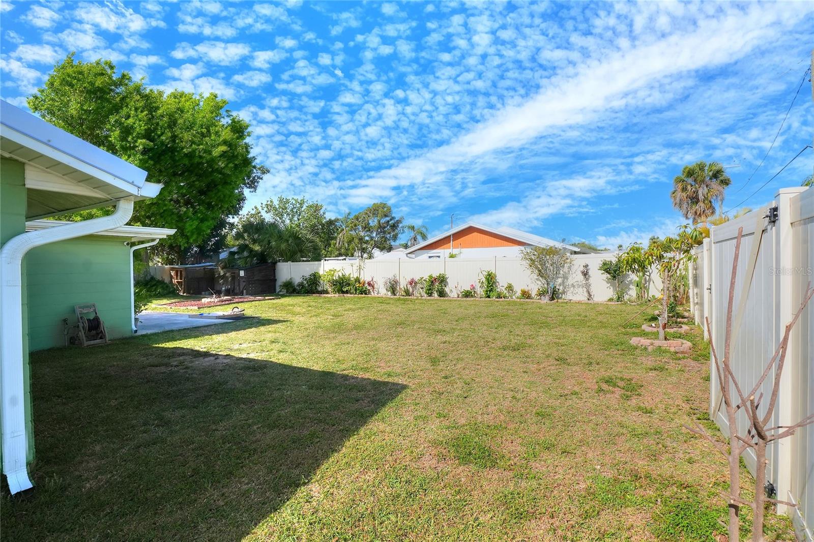 APOLLO BEACH UNIT TWO - Residential