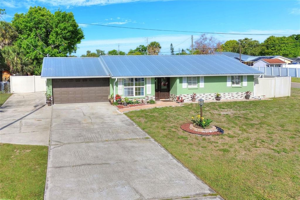 Photo of 6108 Fairway Boulevard, Apollo Beach, FL 33572 (MLS # L4960829)