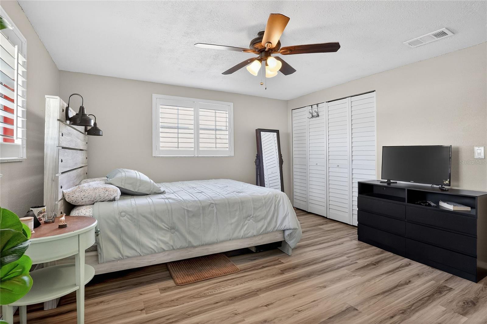 APOLLO BEACH UNIT TWO - Residential