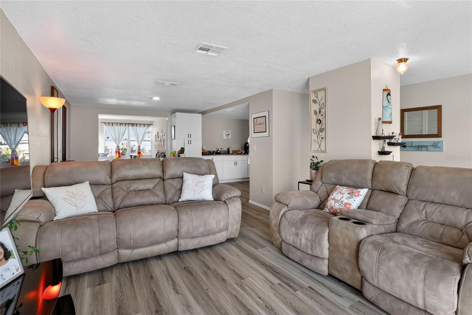 APOLLO BEACH UNIT TWO - Residential