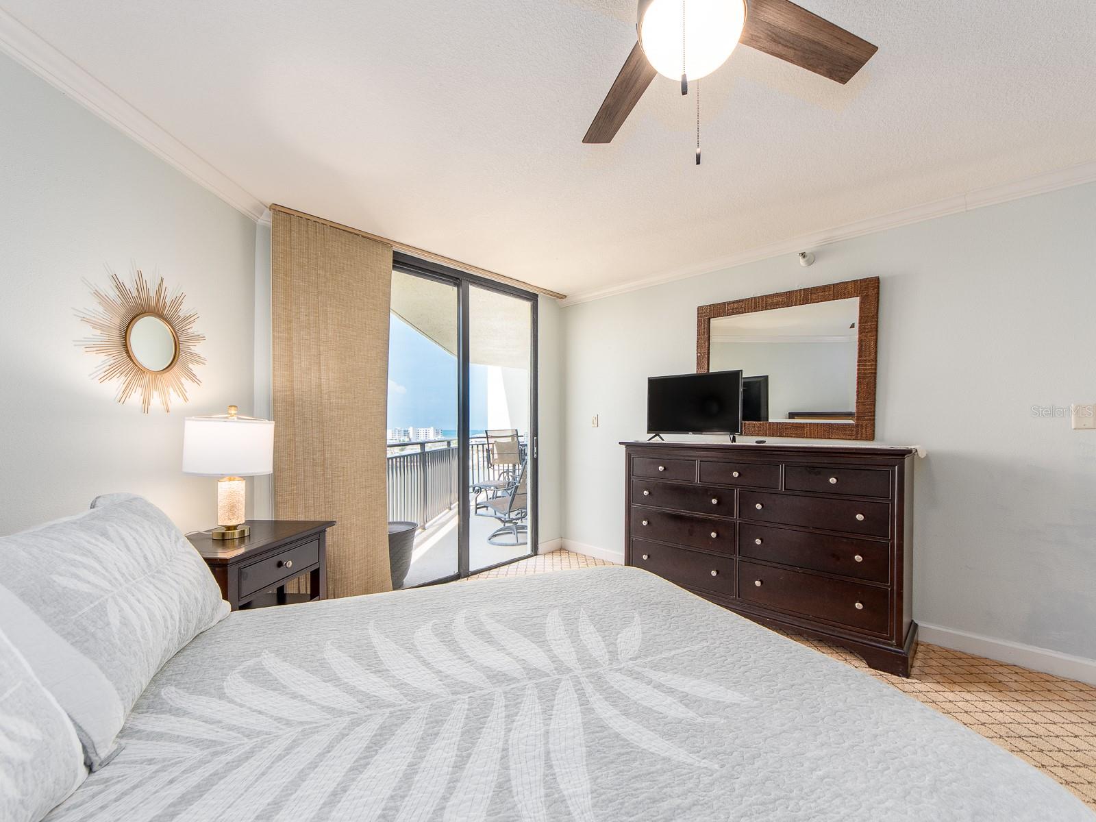 ISLAND WALK CONDO - Residential Lease