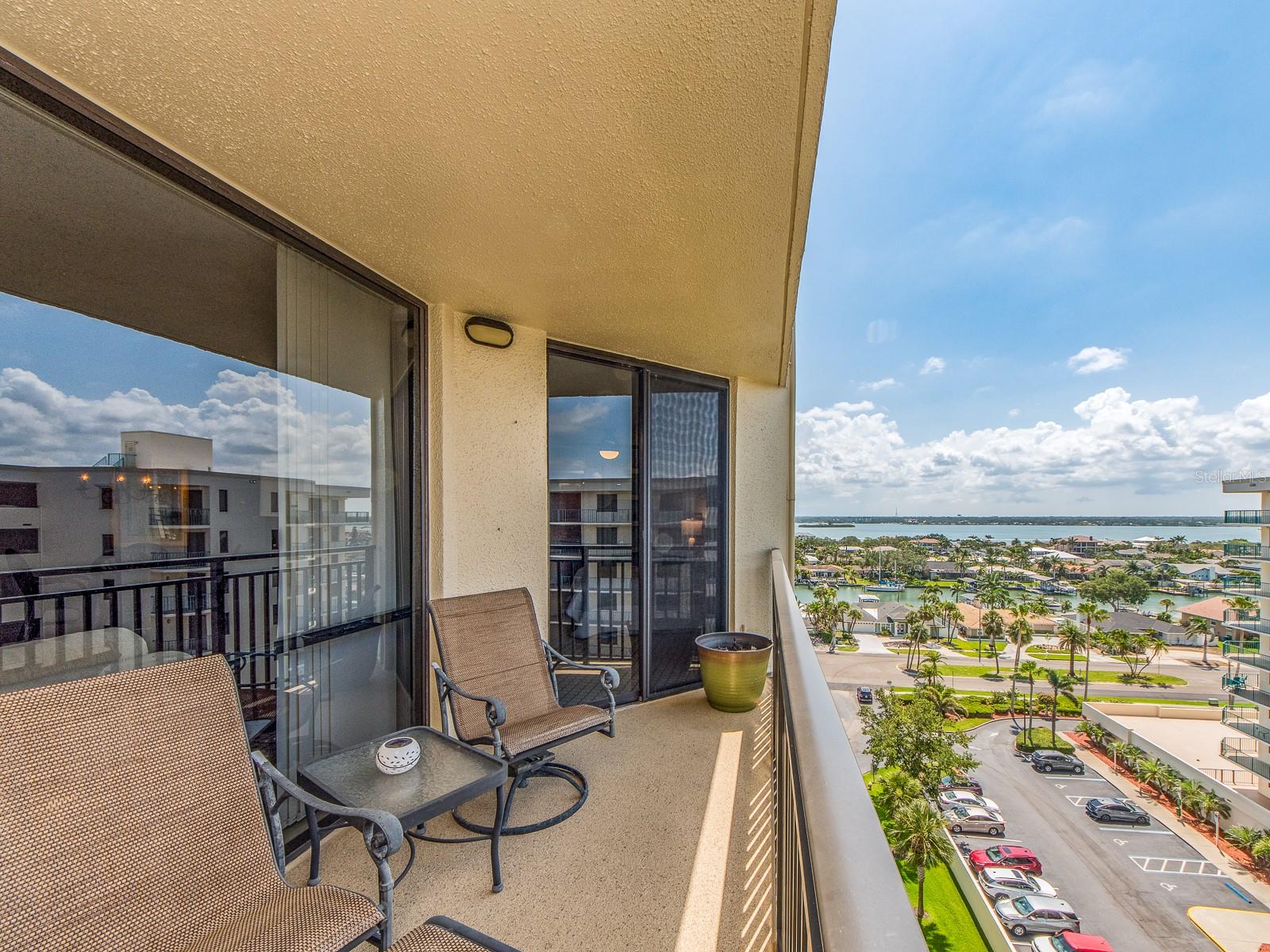 ISLAND WALK CONDO - Residential Lease