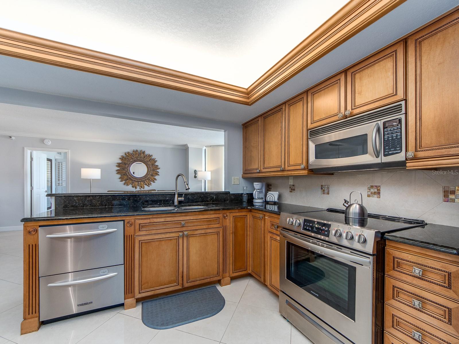 ISLAND WALK CONDO - Residential Lease