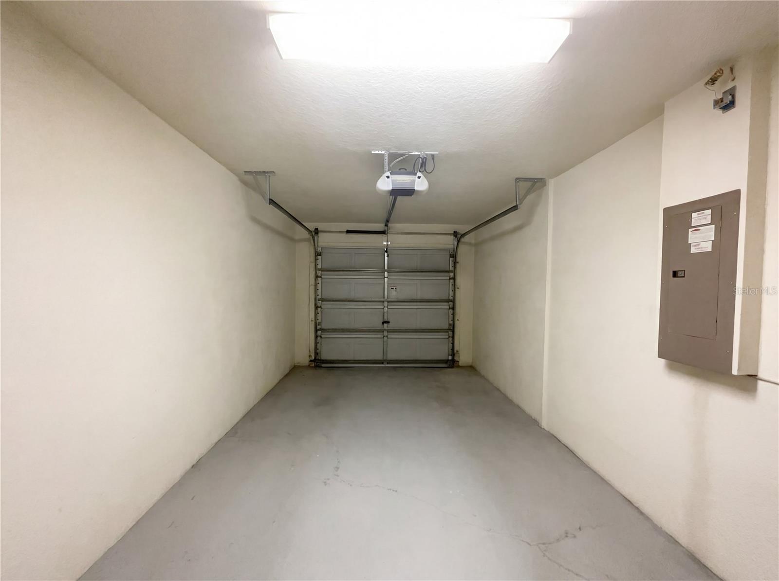 TOWNHOMES AT SABAL POINTE - Residential