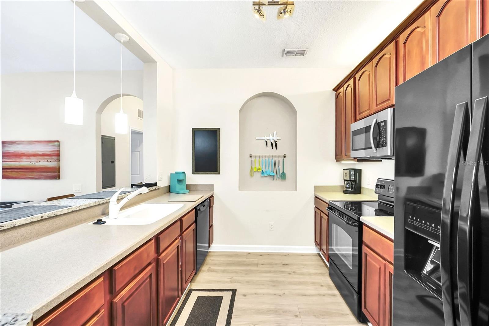 VISTA CAY AT HARBOR SQUARE CONDOMINIUM - Residential