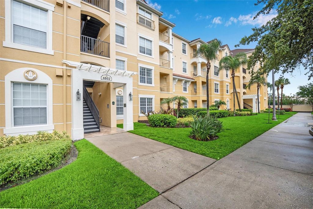 Photo of 4862 Cayview Avenue #202, Orlando, FL 32819 (MLS # O6392953)