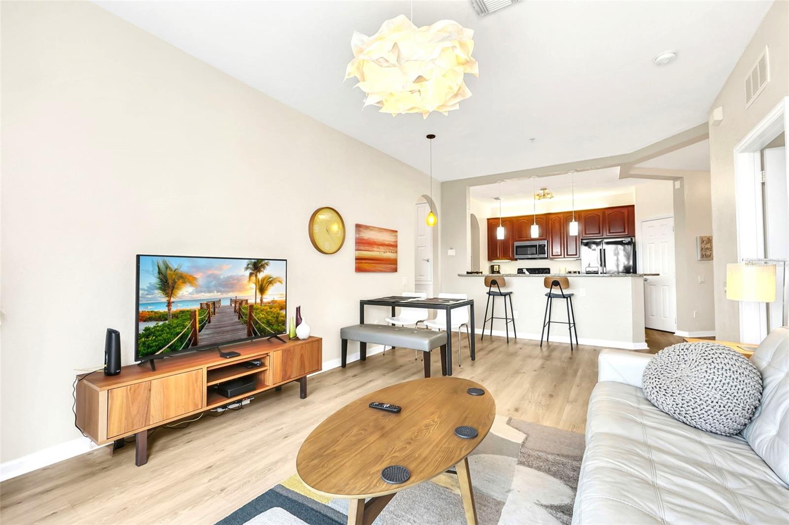 VISTA CAY AT HARBOR SQUARE CONDOMINIUM - Residential