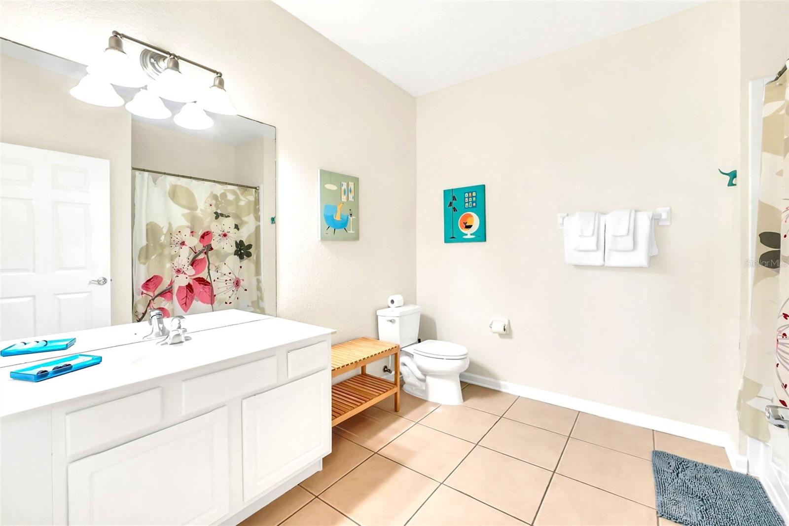 VISTA CAY AT HARBOR SQUARE CONDOMINIUM - Residential