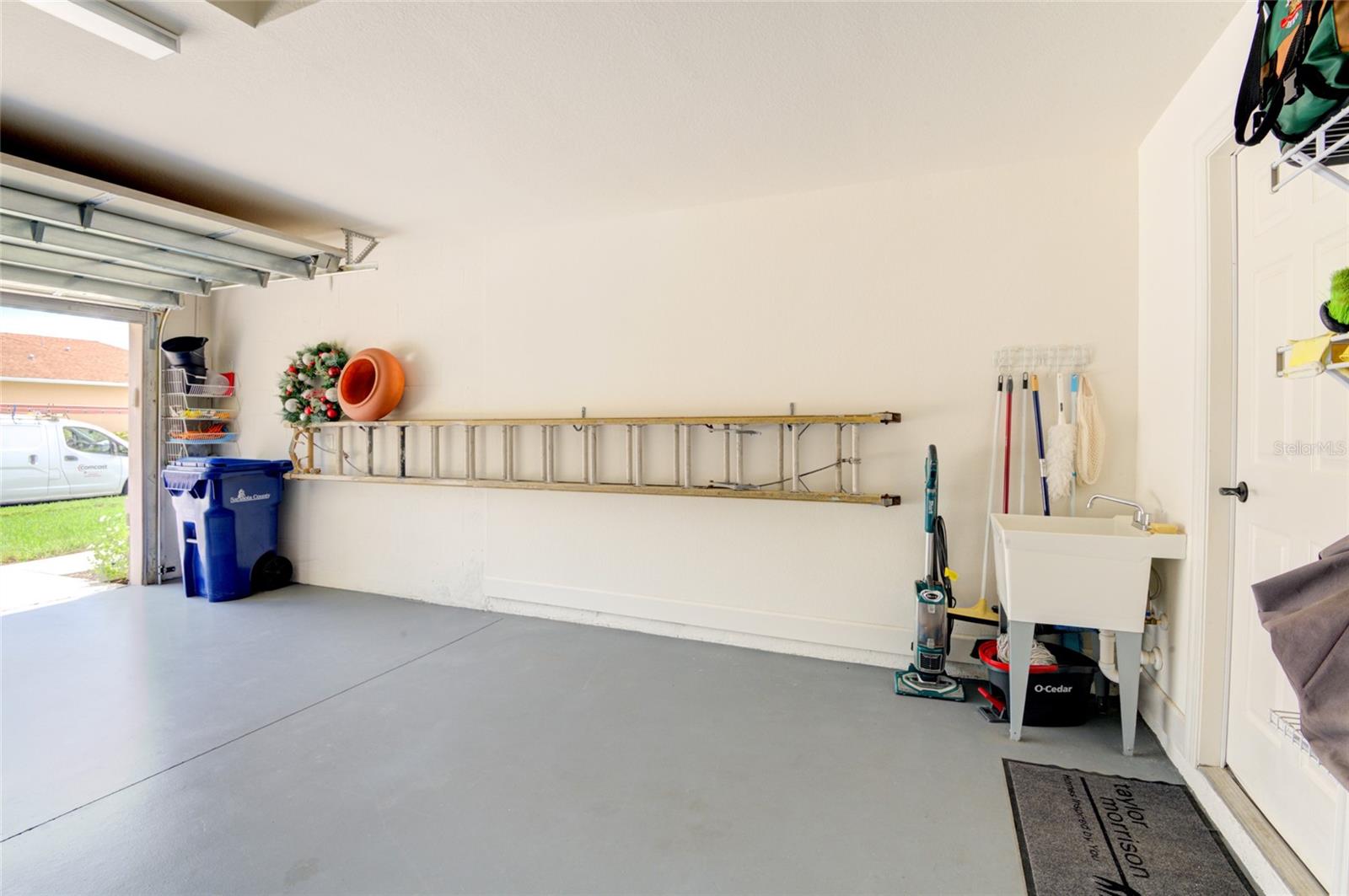 VERONA RESERVE - Residential