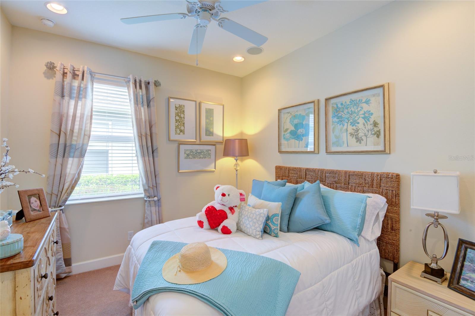 VERONA RESERVE - Residential