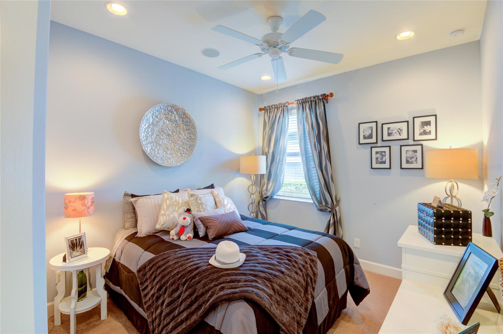 VERONA RESERVE - Residential