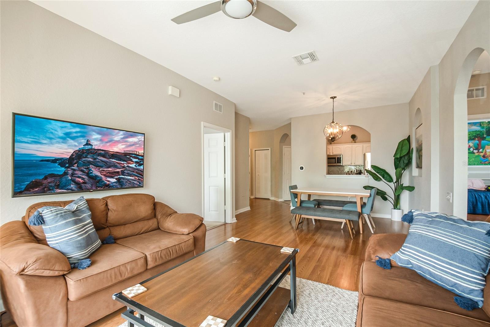 VENTURA AT WINDSOR HILLS CONDO PH 6 - Residential