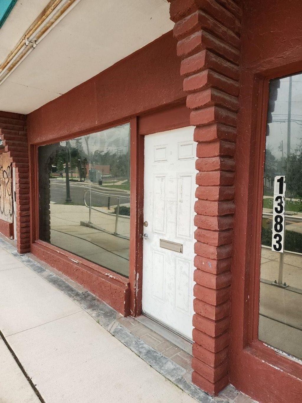 Photo of 1383 Gulf To Bay Boulevard, Clearwater, FL 33755 (MLS # U8255994)