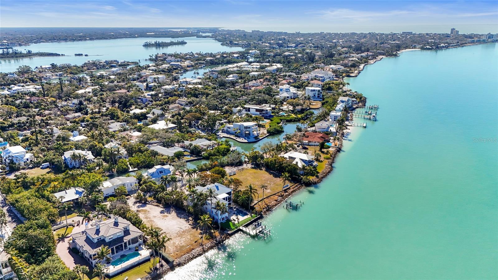 SIESTA REV OF - Land