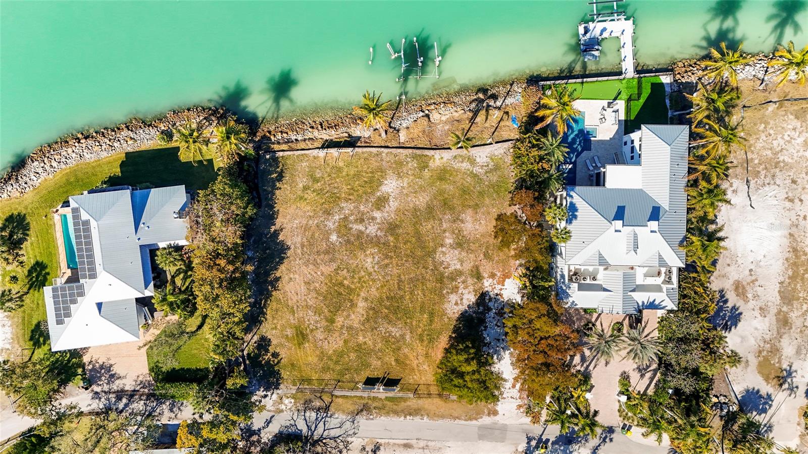 SIESTA REV OF - Land