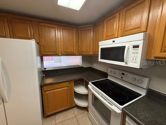 PINEWOOD VILLAGE II - Residential Lease