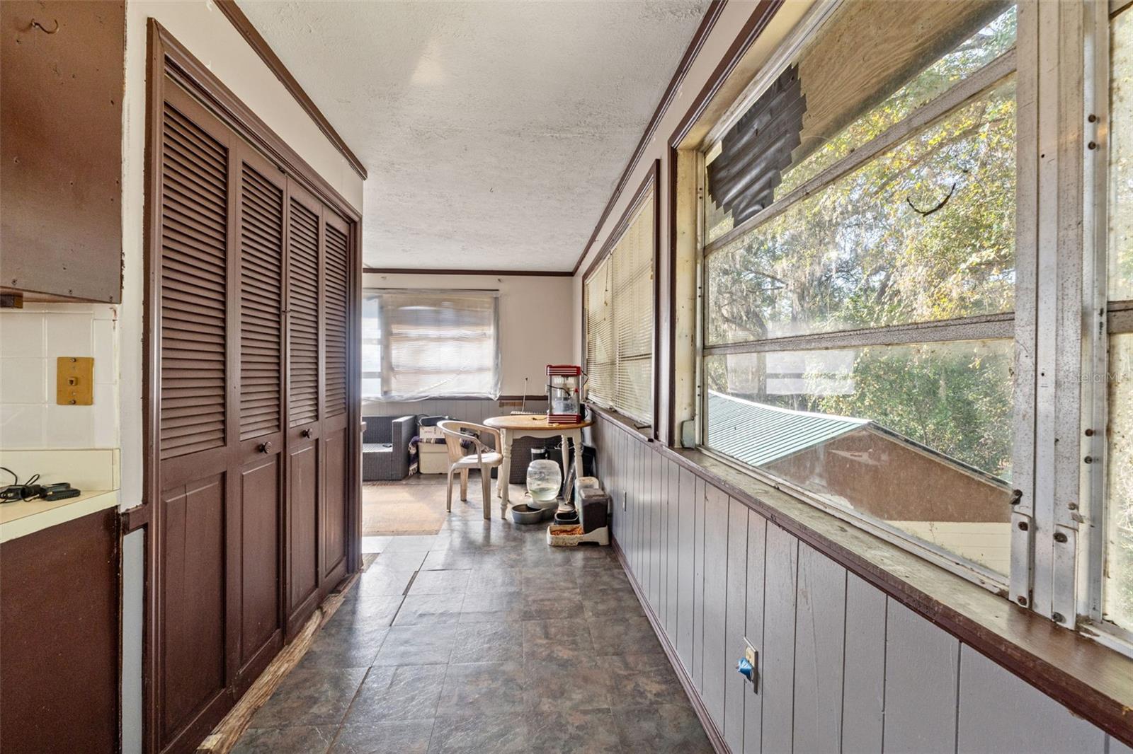 CAMELOT - Residential