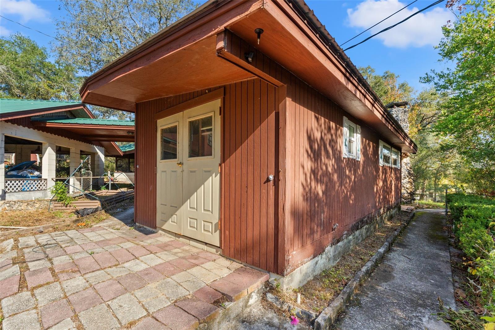 CAMELOT - Residential