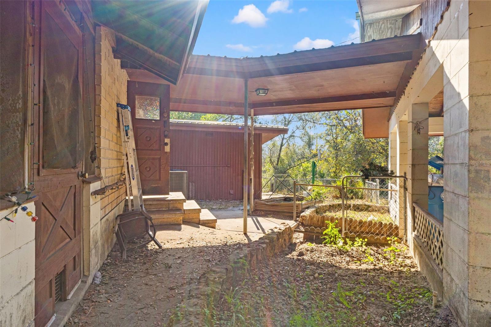 CAMELOT - Residential