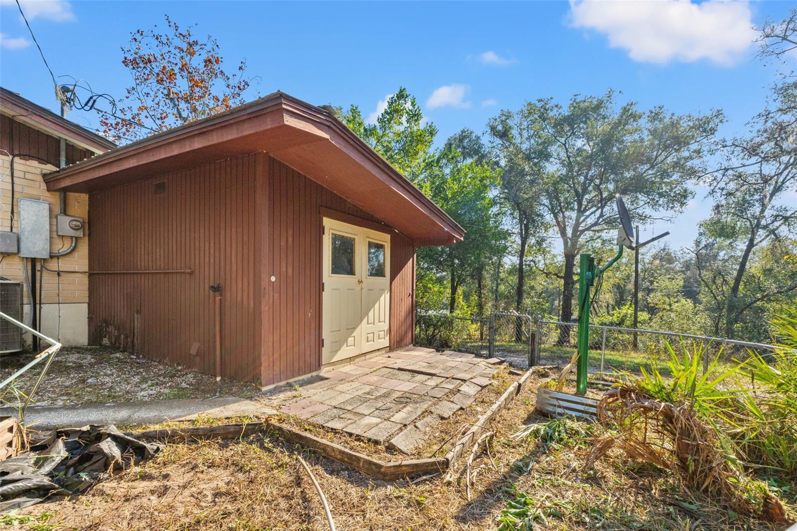 CAMELOT - Residential