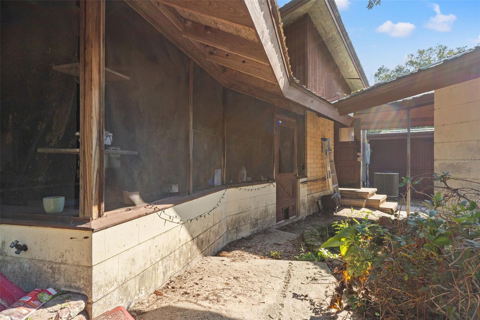 CAMELOT - Residential