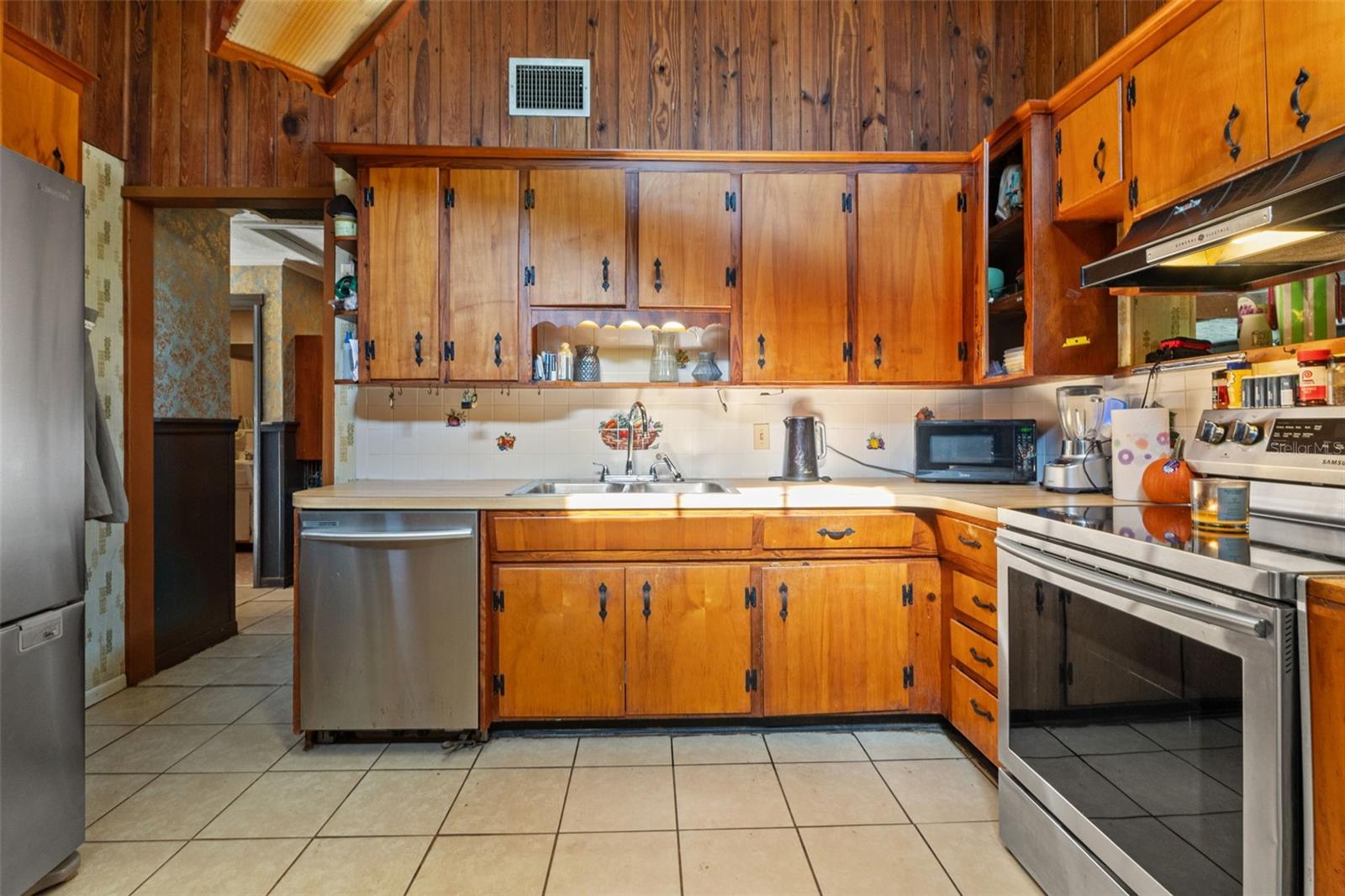 CAMELOT - Residential