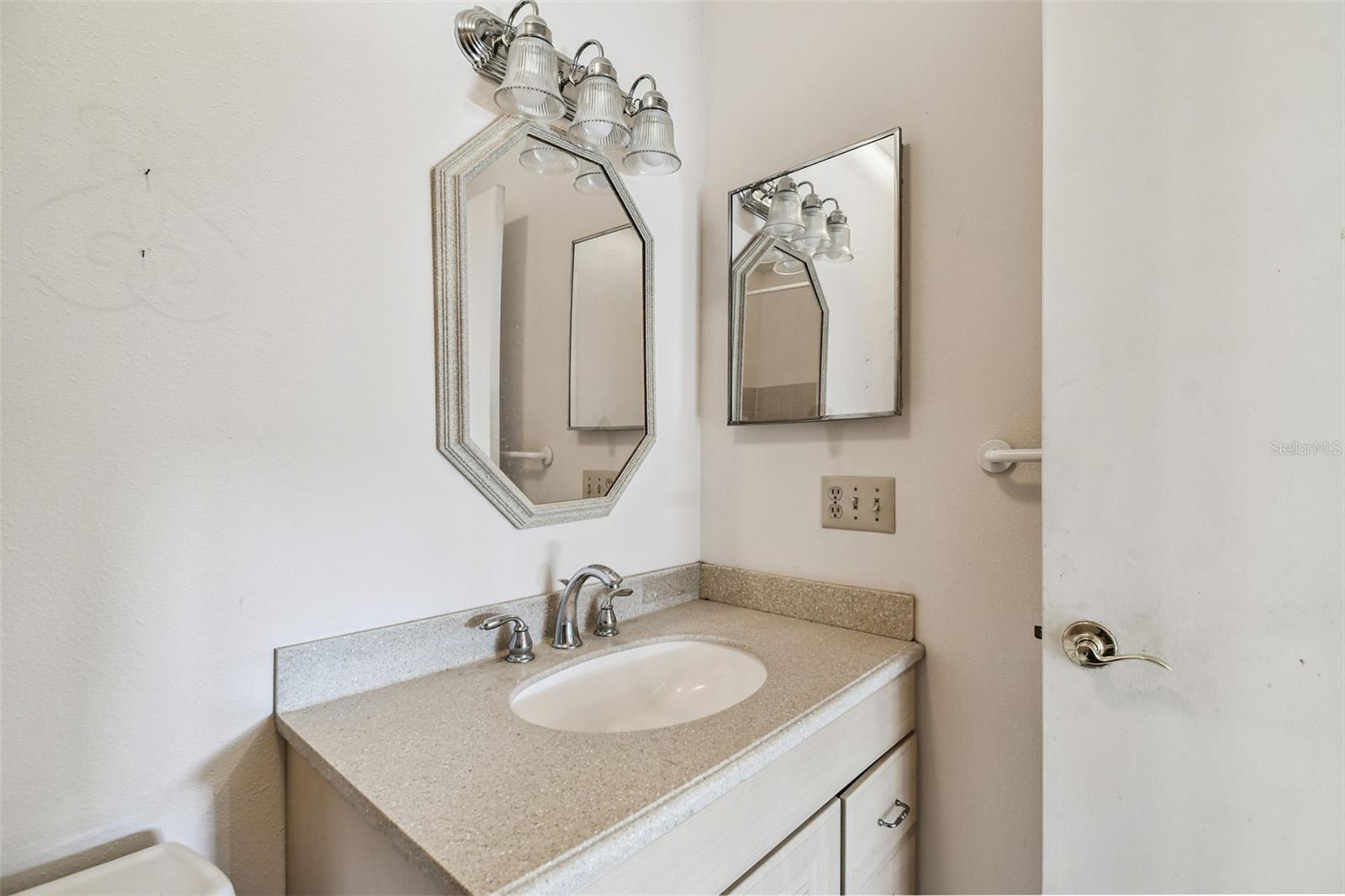 BEACON GROVES UNIT VI - Residential