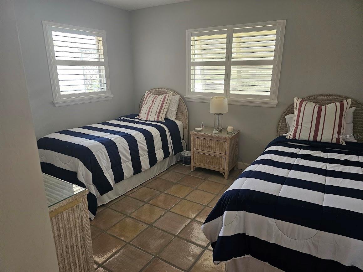 COUNTRY CLUB SHORES SEC 03 - Residential